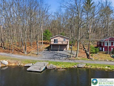 Photo of 6430 E Lakeshore Drive, Middle Smithfield Twp, PA 18302 (MLS # 776837)