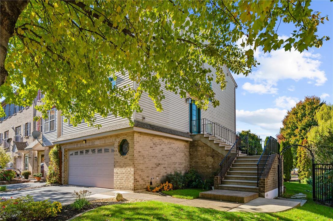2811 Sequoia Drive