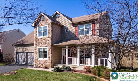 Photo of 25 Millbrook Court, Palmer Twp, PA 18045 (MLS # 773581)