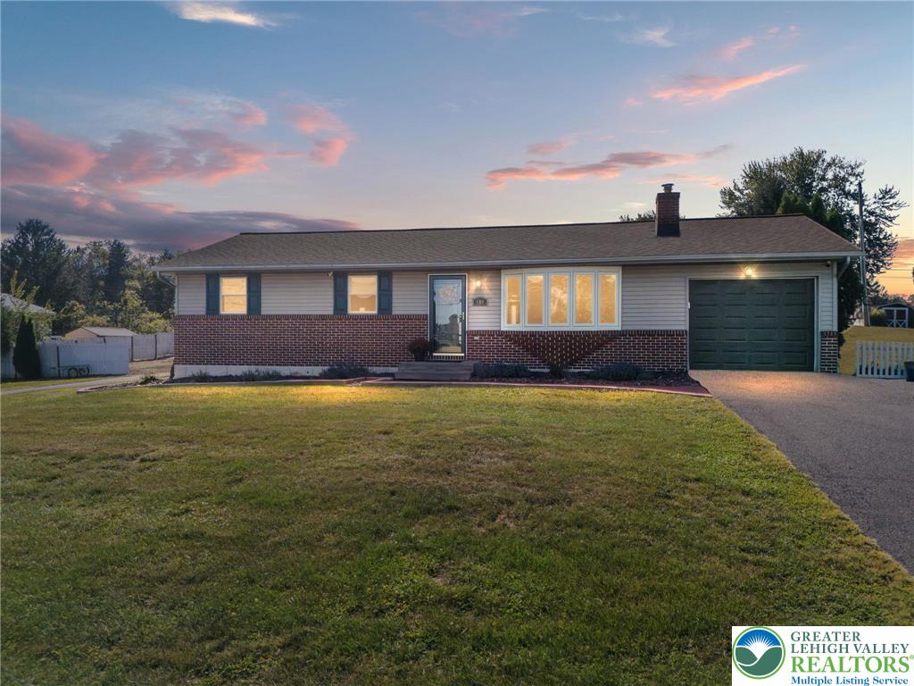 Longswamp Twp, Pennsylvania 19539, United States, 3 Bedrooms Bedrooms, ,2 BathroomsBathrooms,Residential,Pending,214765