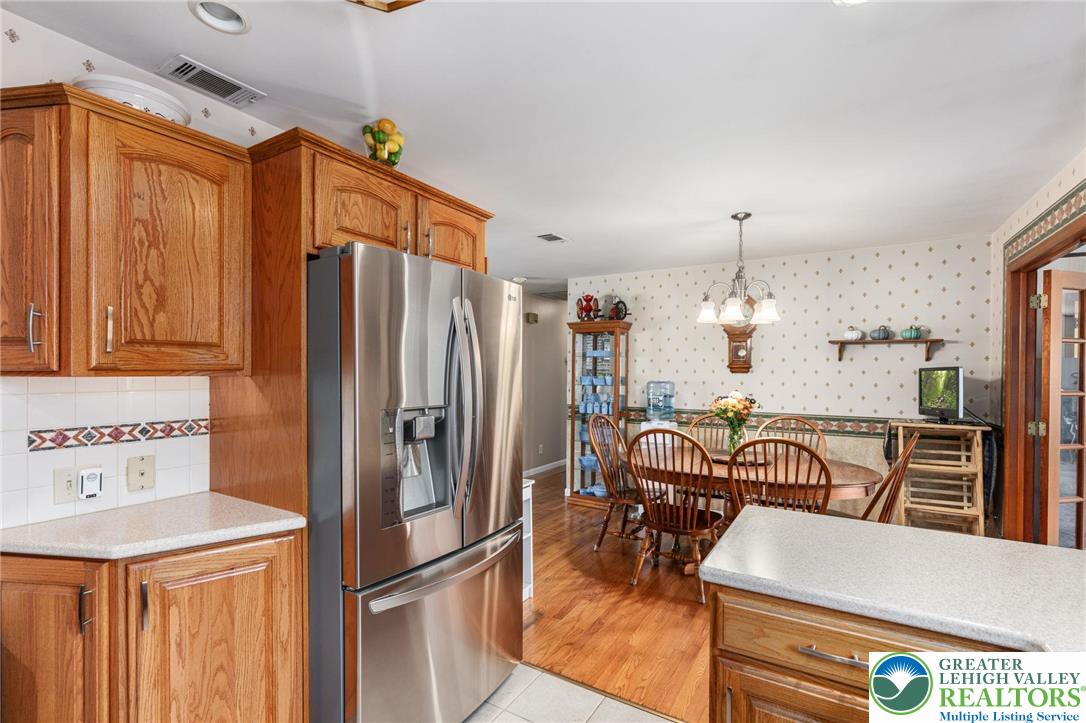 Longswamp Twp, Pennsylvania 19539, United States, 3 Bedrooms Bedrooms, ,2 BathroomsBathrooms,Residential,Pending,214765