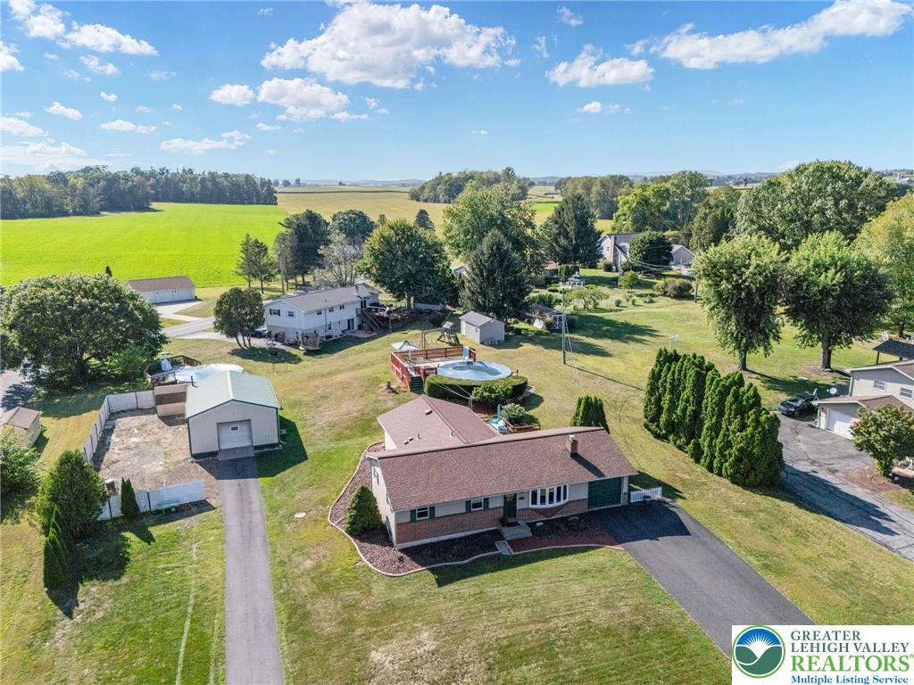 Longswamp Twp, Pennsylvania 19539, United States, 3 Bedrooms Bedrooms, ,2 BathroomsBathrooms,Residential,Pending,214765