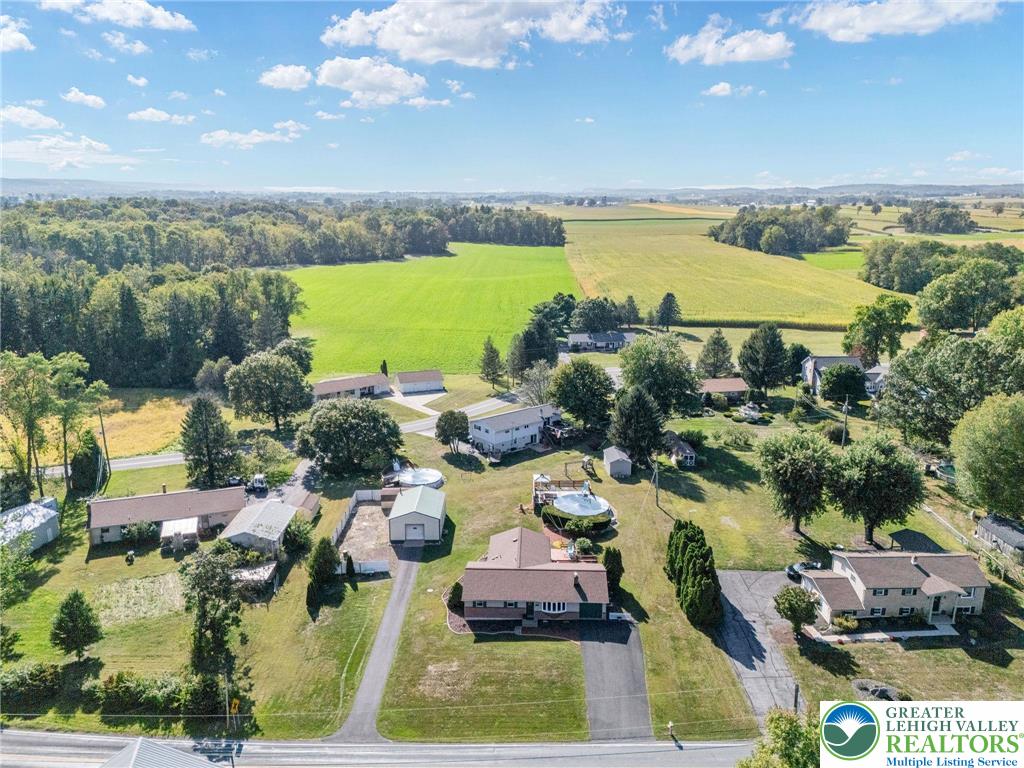 Longswamp Twp, Pennsylvania 19539, United States, 3 Bedrooms Bedrooms, ,2 BathroomsBathrooms,Residential,Pending,214765