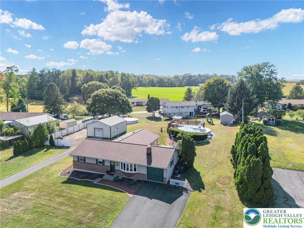 Longswamp Twp, Pennsylvania 19539, United States, 3 Bedrooms Bedrooms, ,2 BathroomsBathrooms,Residential,Pending,214765