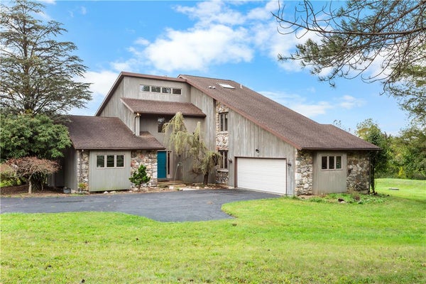 377 FARMHOUSE LN, WIND GAP, PA 18091 - Image ffe70fdc229eec97ceba7e2cf432392b/3633069918
