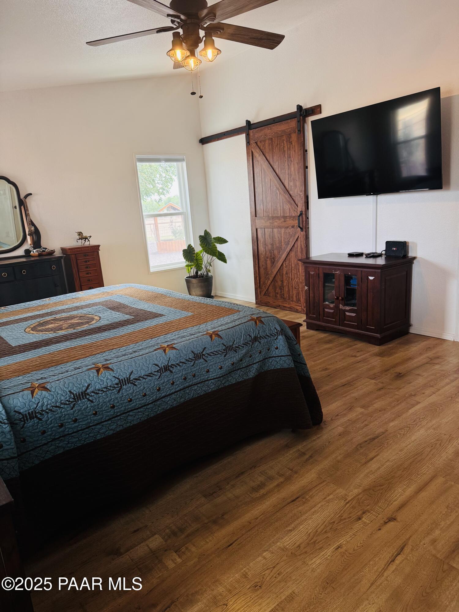 1850 W Kings Court