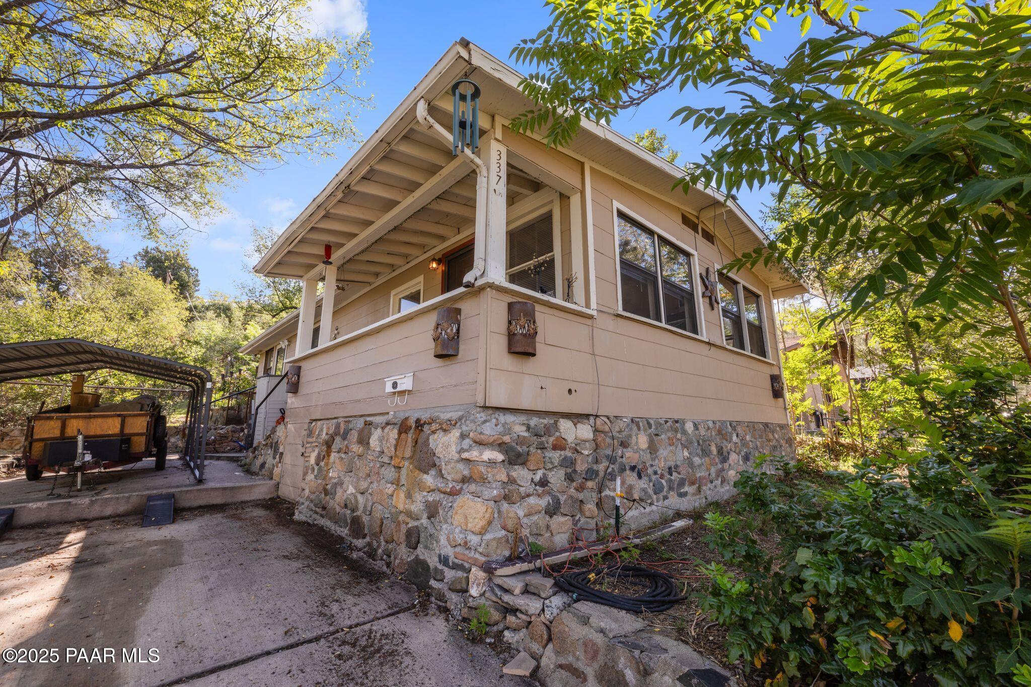 337 S Pleasant Street