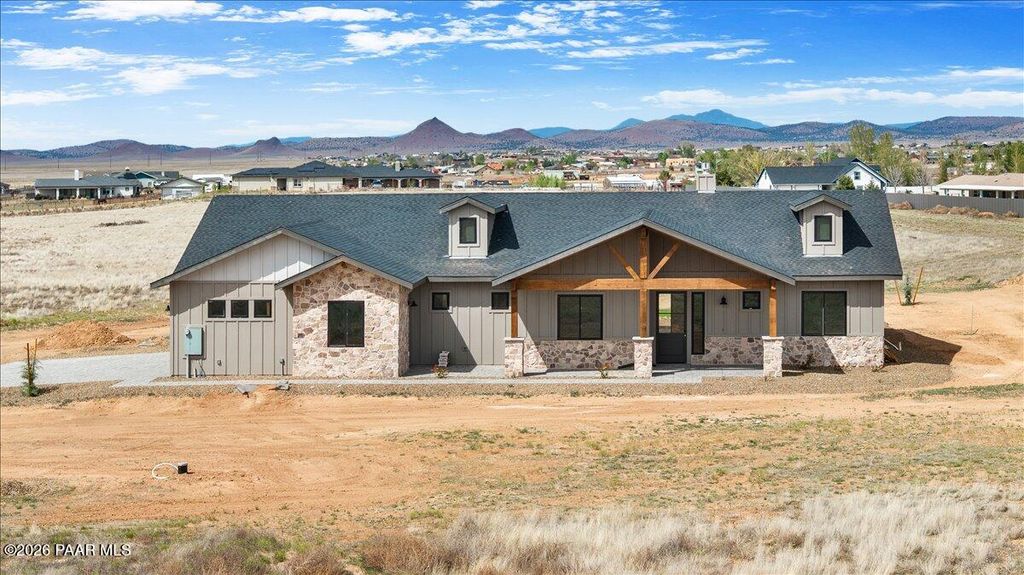 Photo of 6988 E Trotter Trail, Prescott Valley, AZ 86315 (MLS # 1081170)