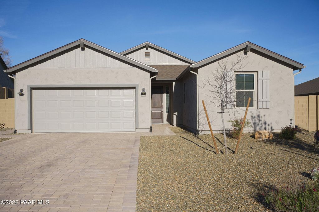 Photo of 576 Whistle Stop Road, Clarkdale, AZ 86324 (MLS # 1080627)