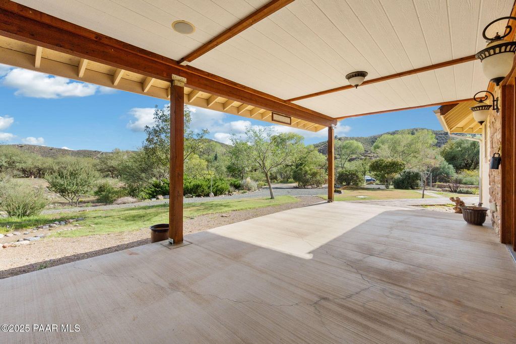 Photo of 14420 E Jagged Tooth Trail, Mayer, AZ 86333 (MLS # 1077122)