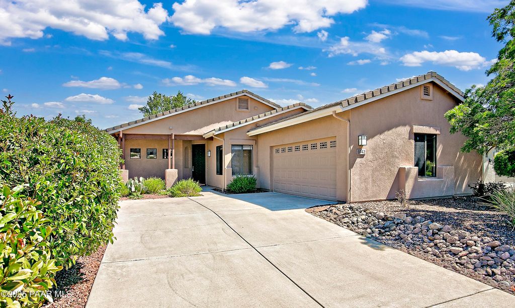 Photo of 1042 Louie Street, Prescott, AZ 86301 (MLS # 1078438)