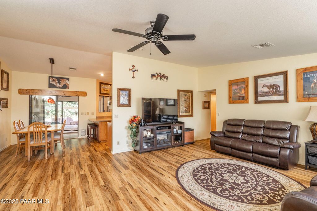 Photo of 11847 E Stirrup High Drive East Dr, Dewey-Humboldt, AZ 86327 (MLS # 1076662)