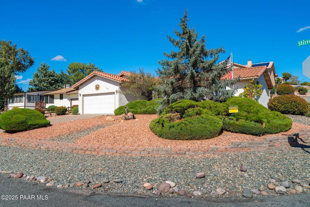 Photo of 11847 E Stirrup High Drive East Dr, Dewey-Humboldt, AZ 86327 (MLS # 1076662)