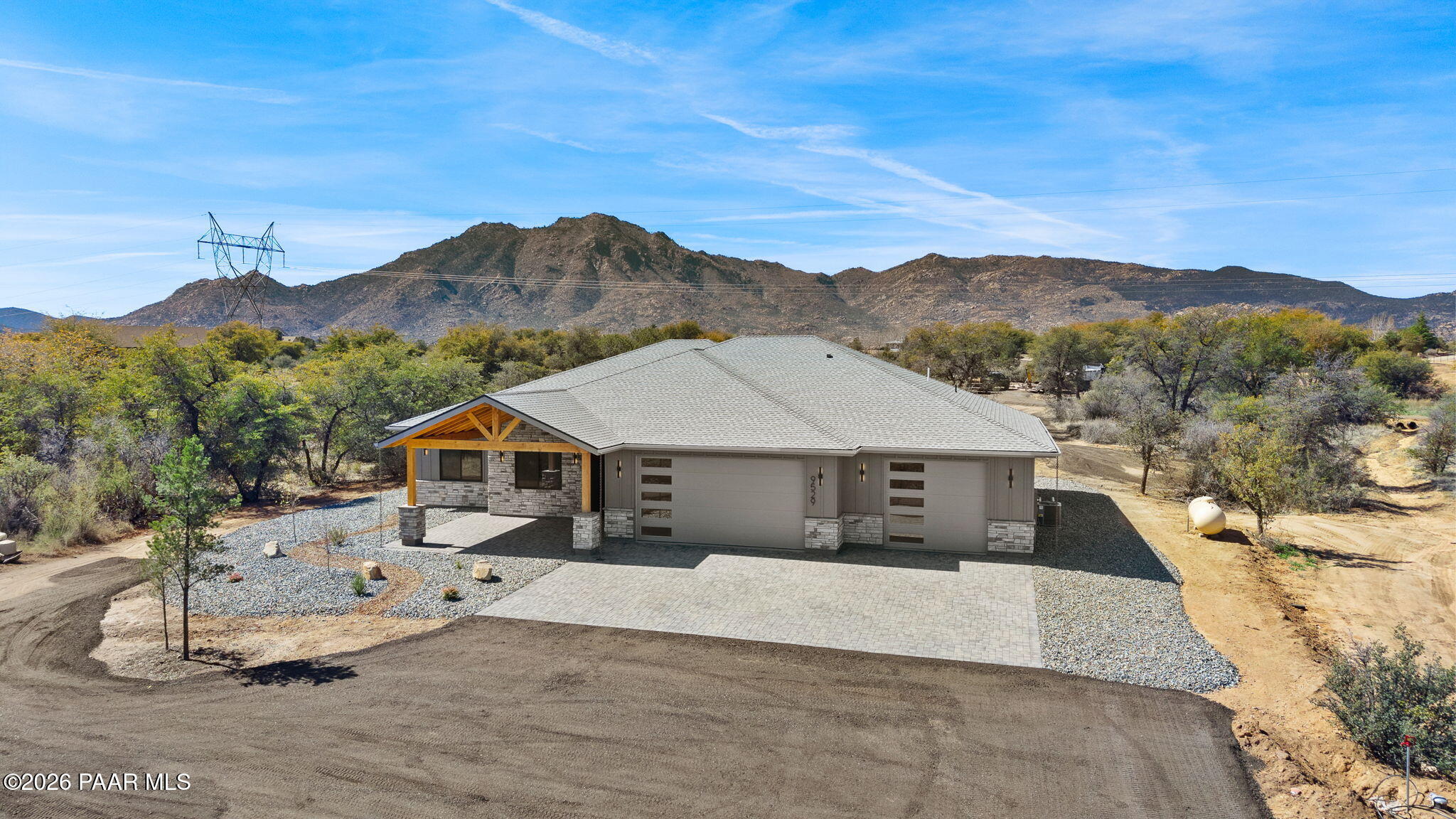 9529 N Bridle Ridge Road