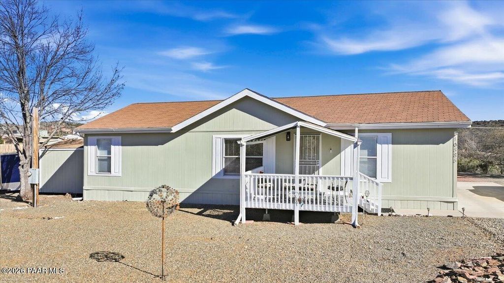 Photo of 10585 S Cholla Drive, Mayer, AZ 86333 (MLS # 1078906)