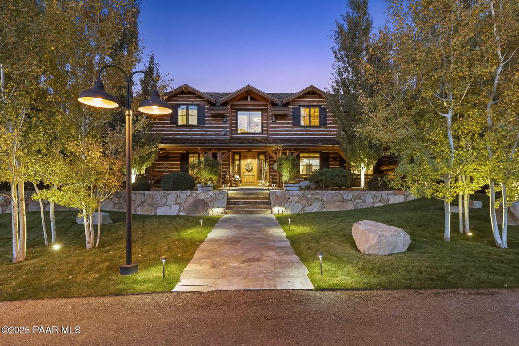 Photo of 7520 N Williamson Valley Road, Prescott, AZ 86305 (MLS # 1077868)