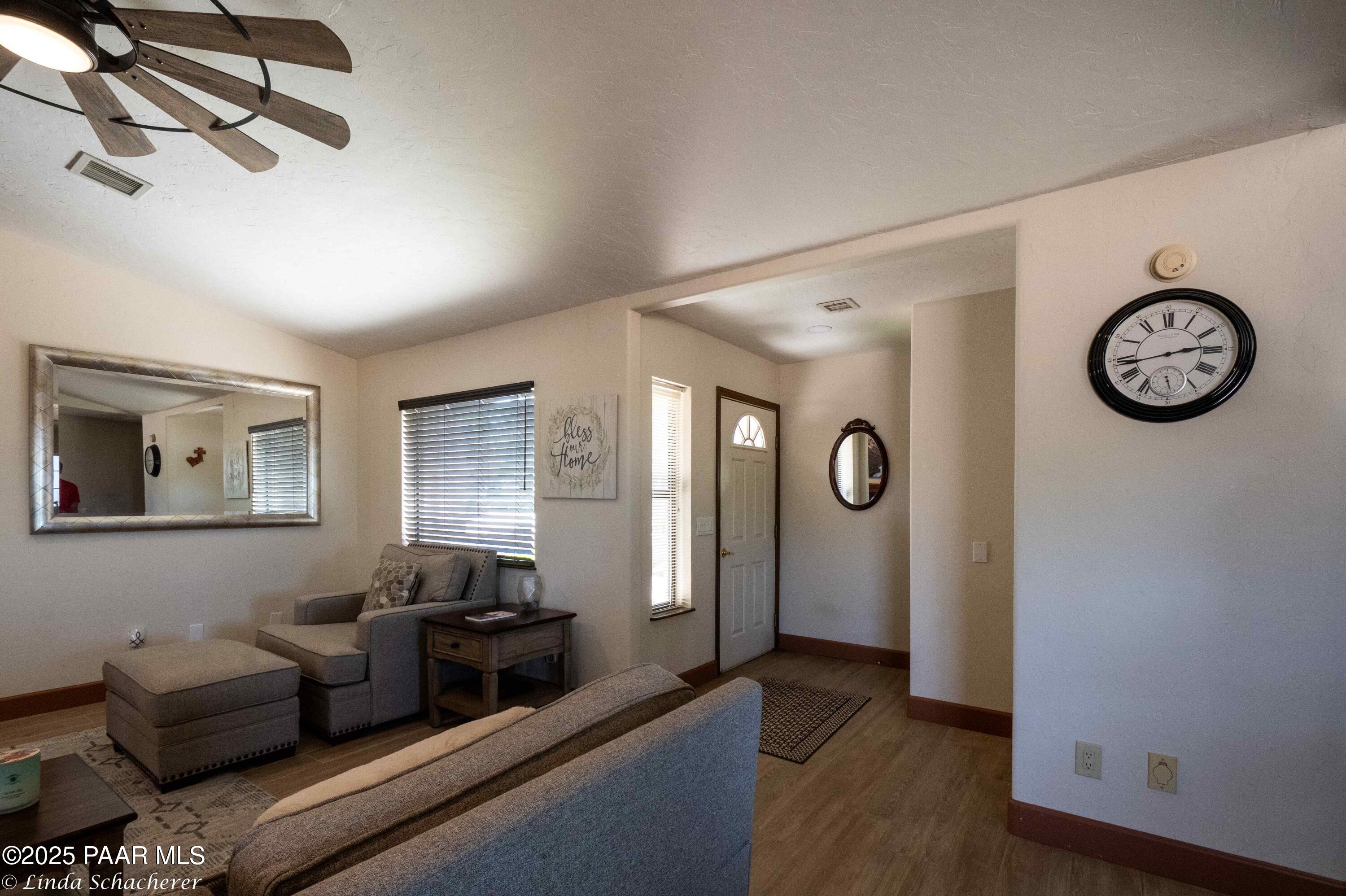 2185 Val Vista Drive