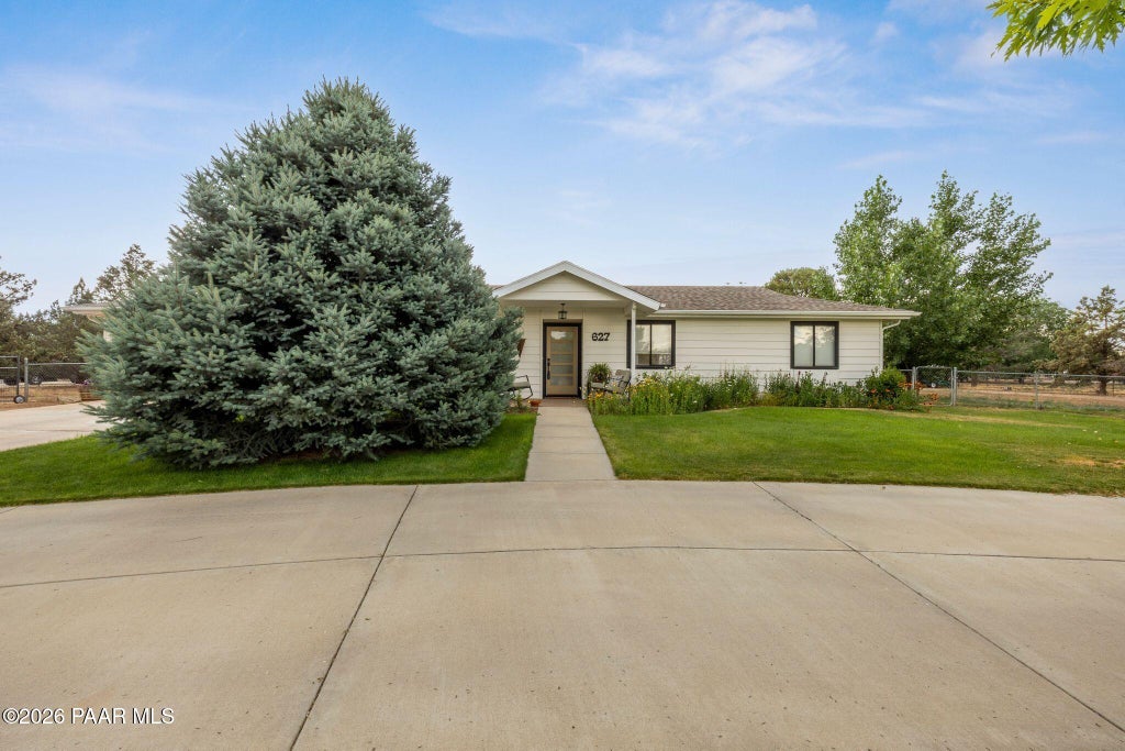 Photo of 627 W Butterfield Road, Chino Valley, AZ 86323 (MLS # 1082954)