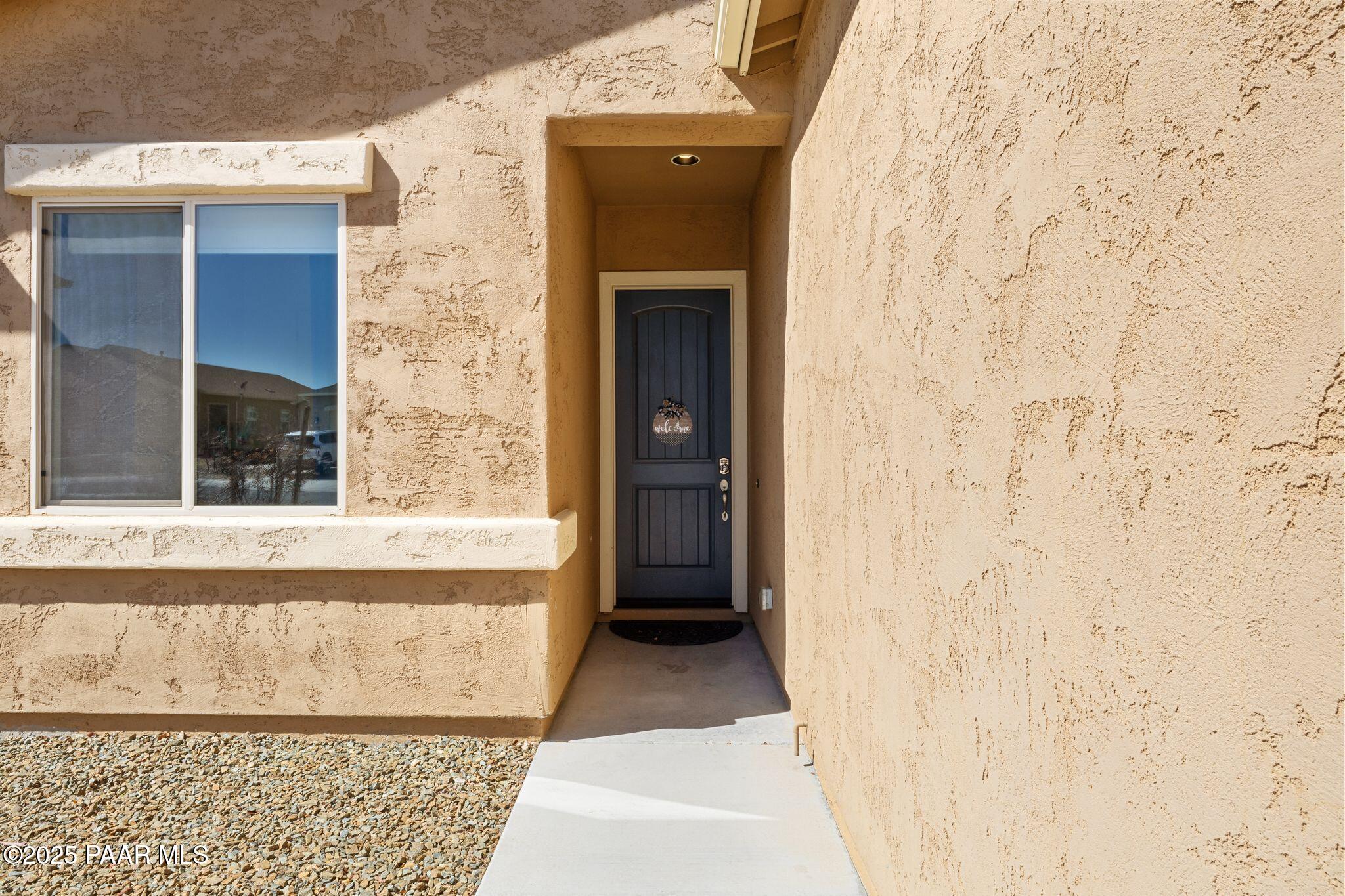 5862 N Thornberry Drive