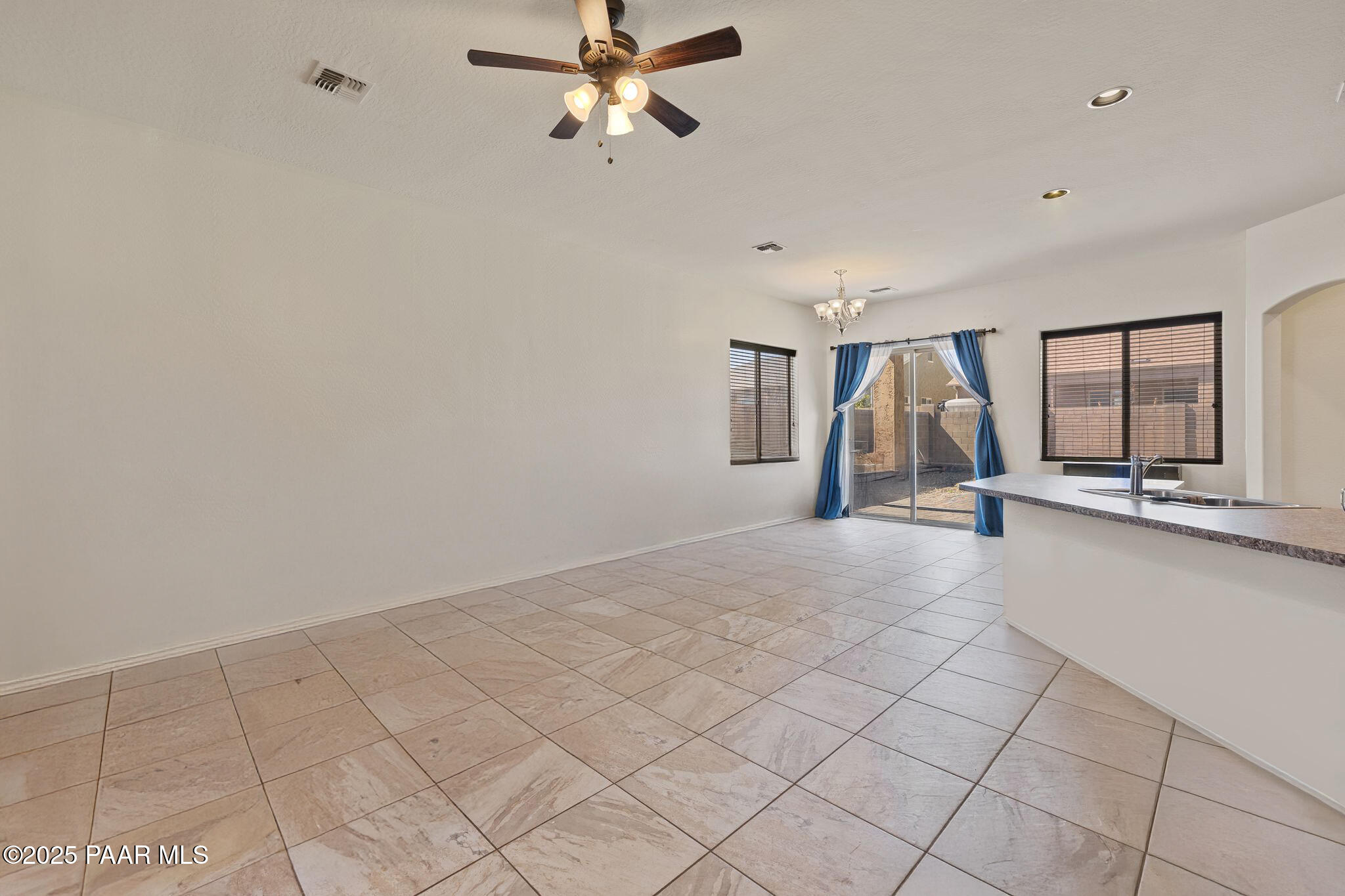 5862 N Thornberry Drive