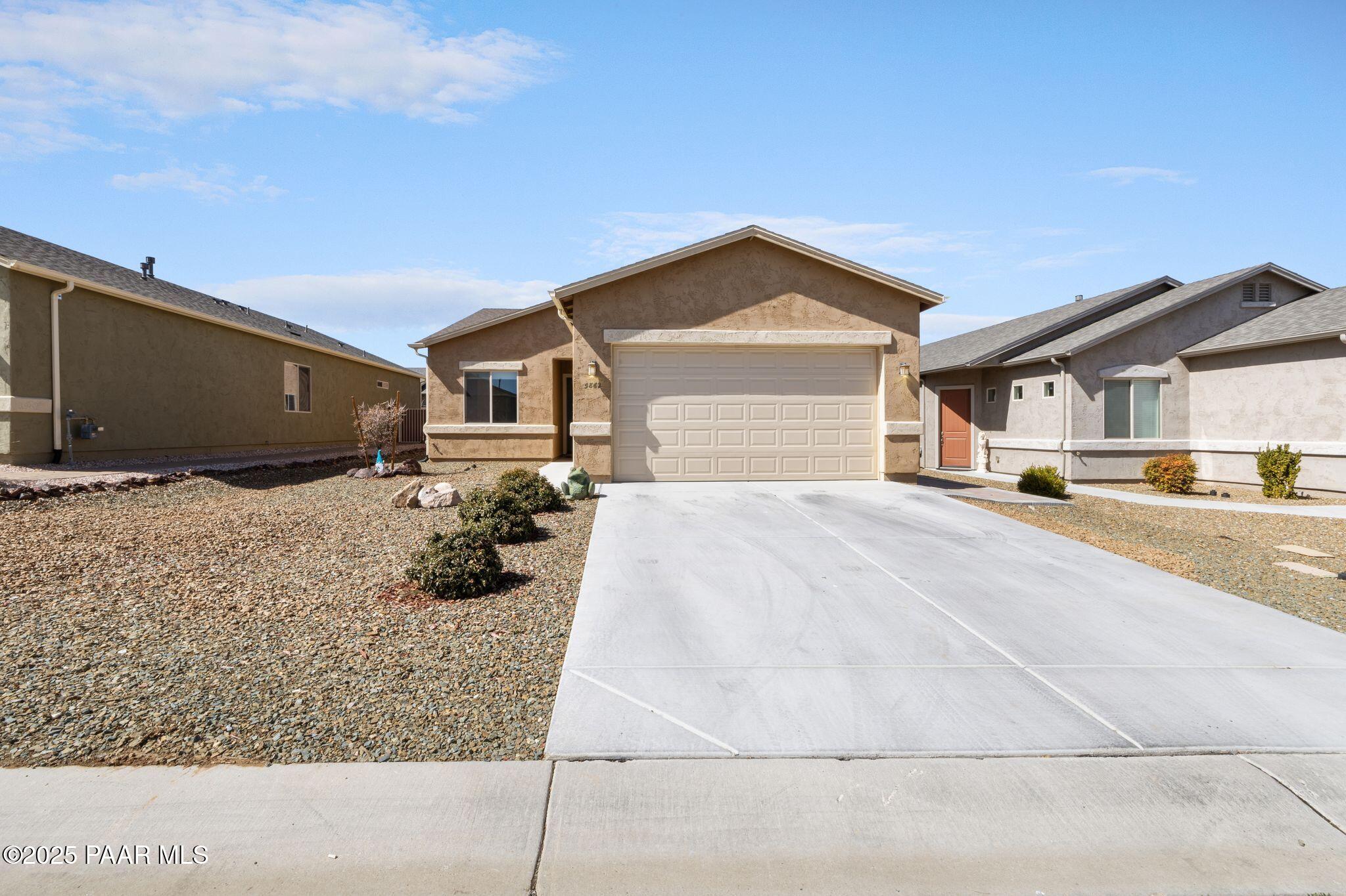 5862 N Thornberry Drive