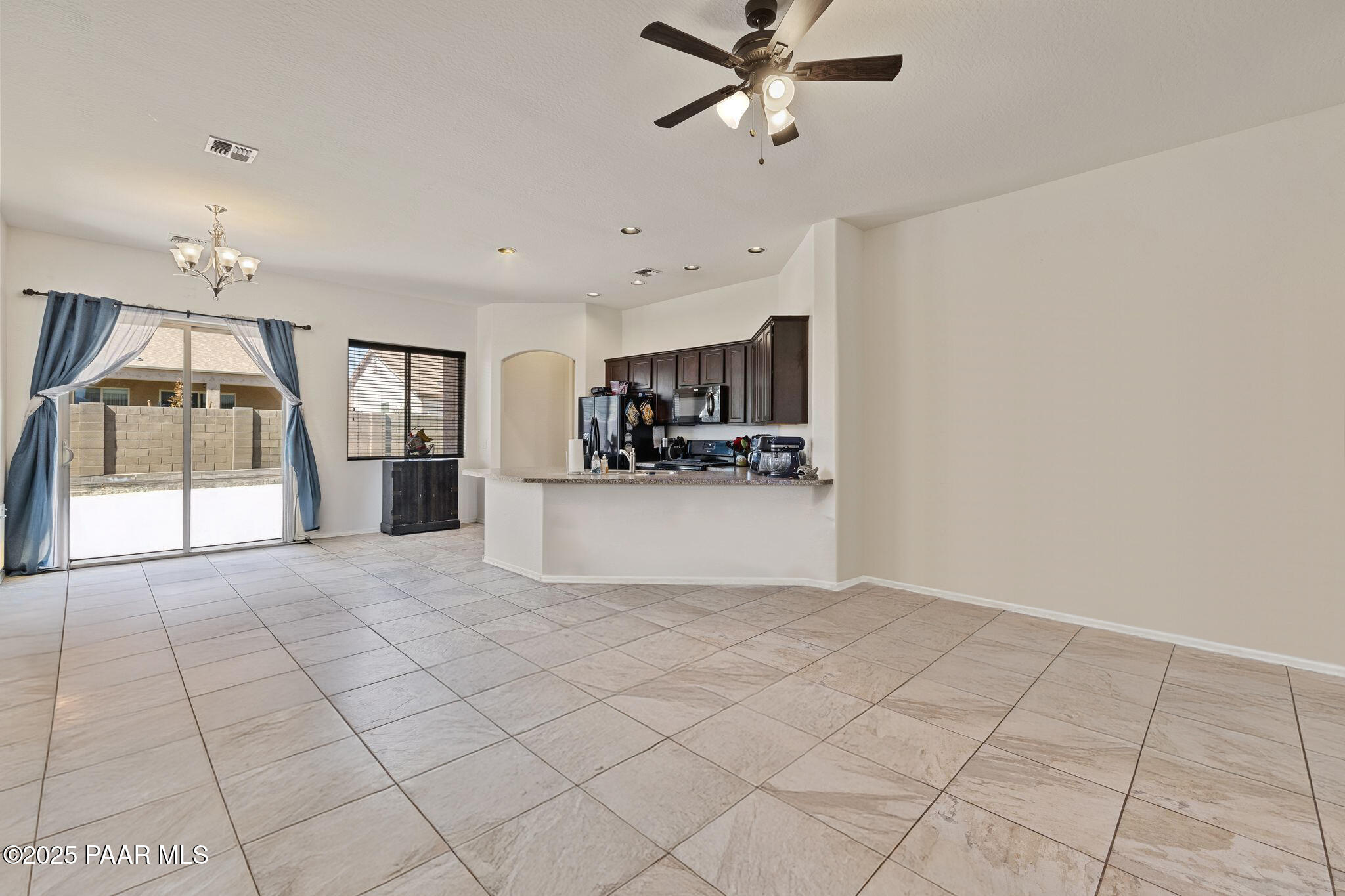 5862 N Thornberry Drive