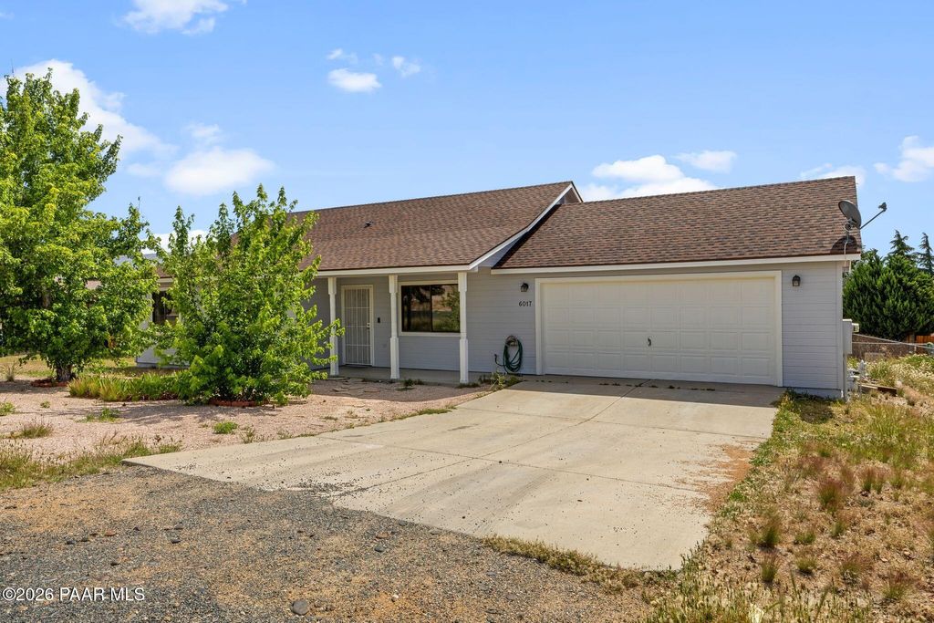 Photo of 6017 N Tower Lane, Prescott Valley, AZ 86314 (MLS # 1080866)