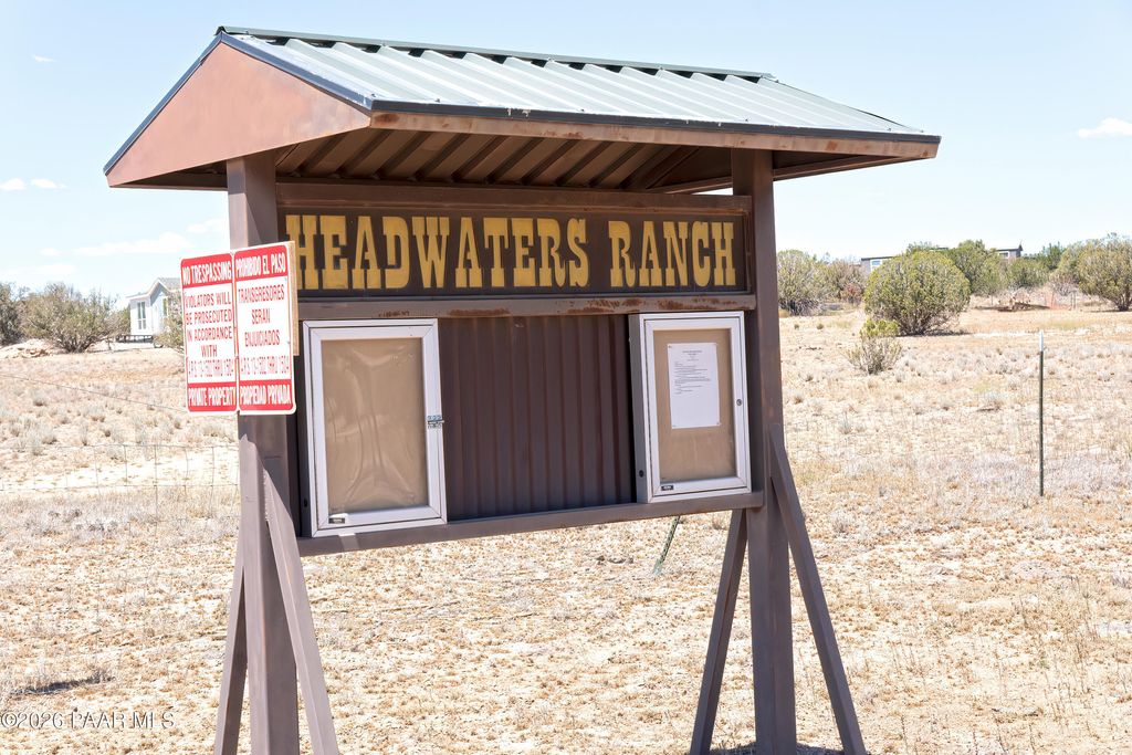 Photo of 0000 N Headwaters 25 Acres Road, Paulden, AZ 86323 (MLS # 1081898)