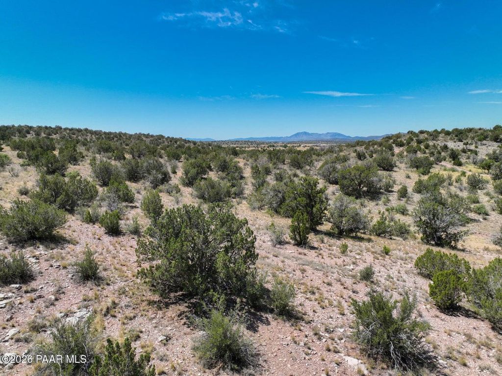 Photo of Xxxx N Verde Highlands Trail, Paulden, AZ 86334 (MLS # 1079236)