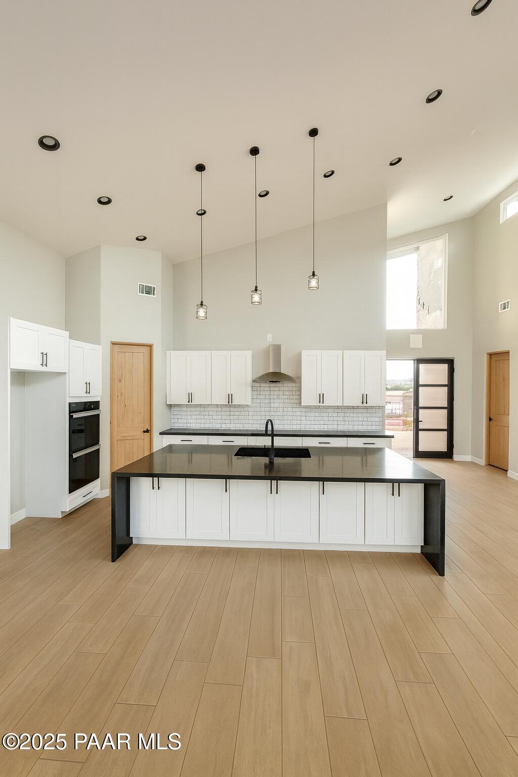 15860 E Broken Bit Road