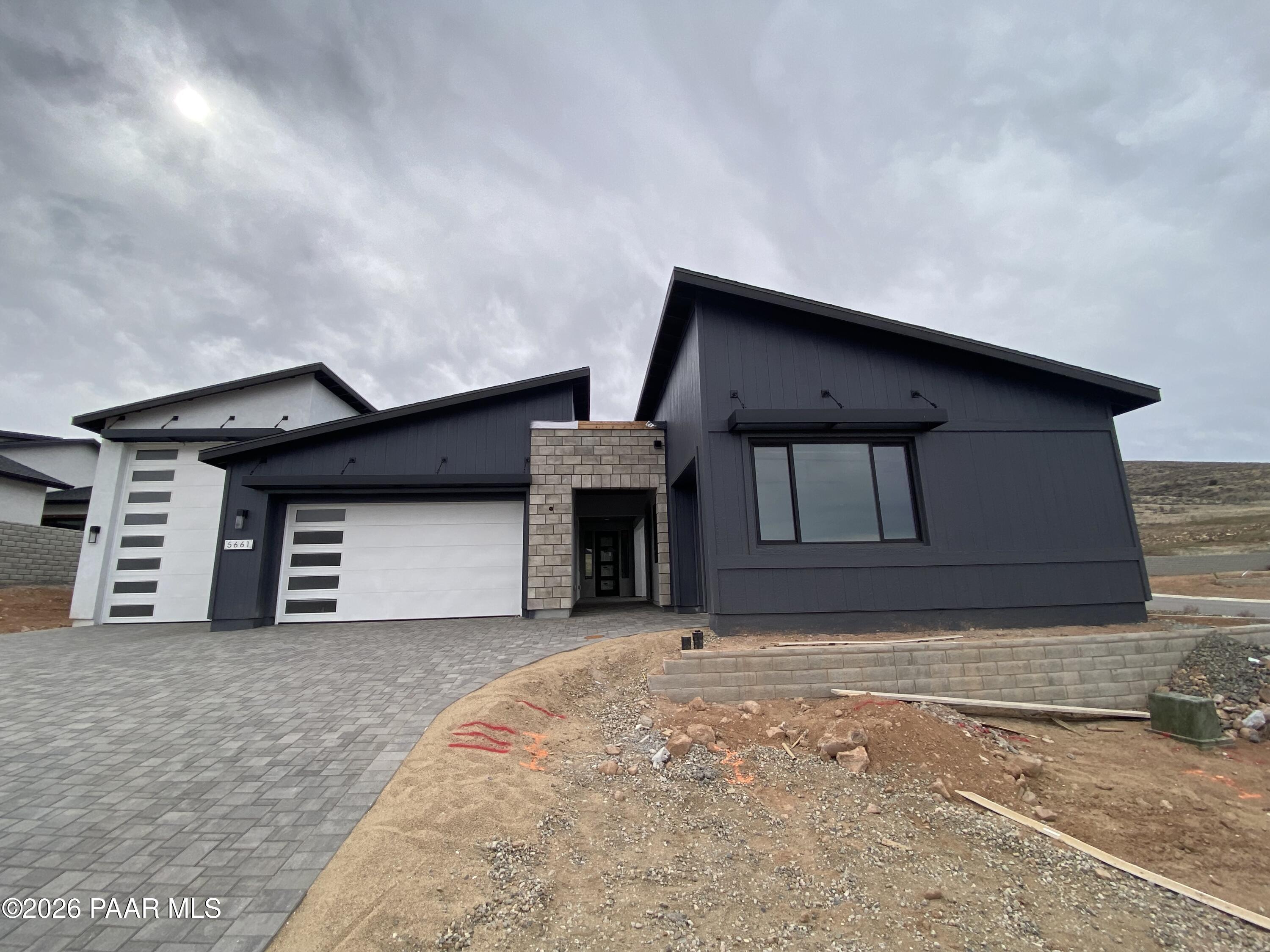 5661 E Blackburn Court