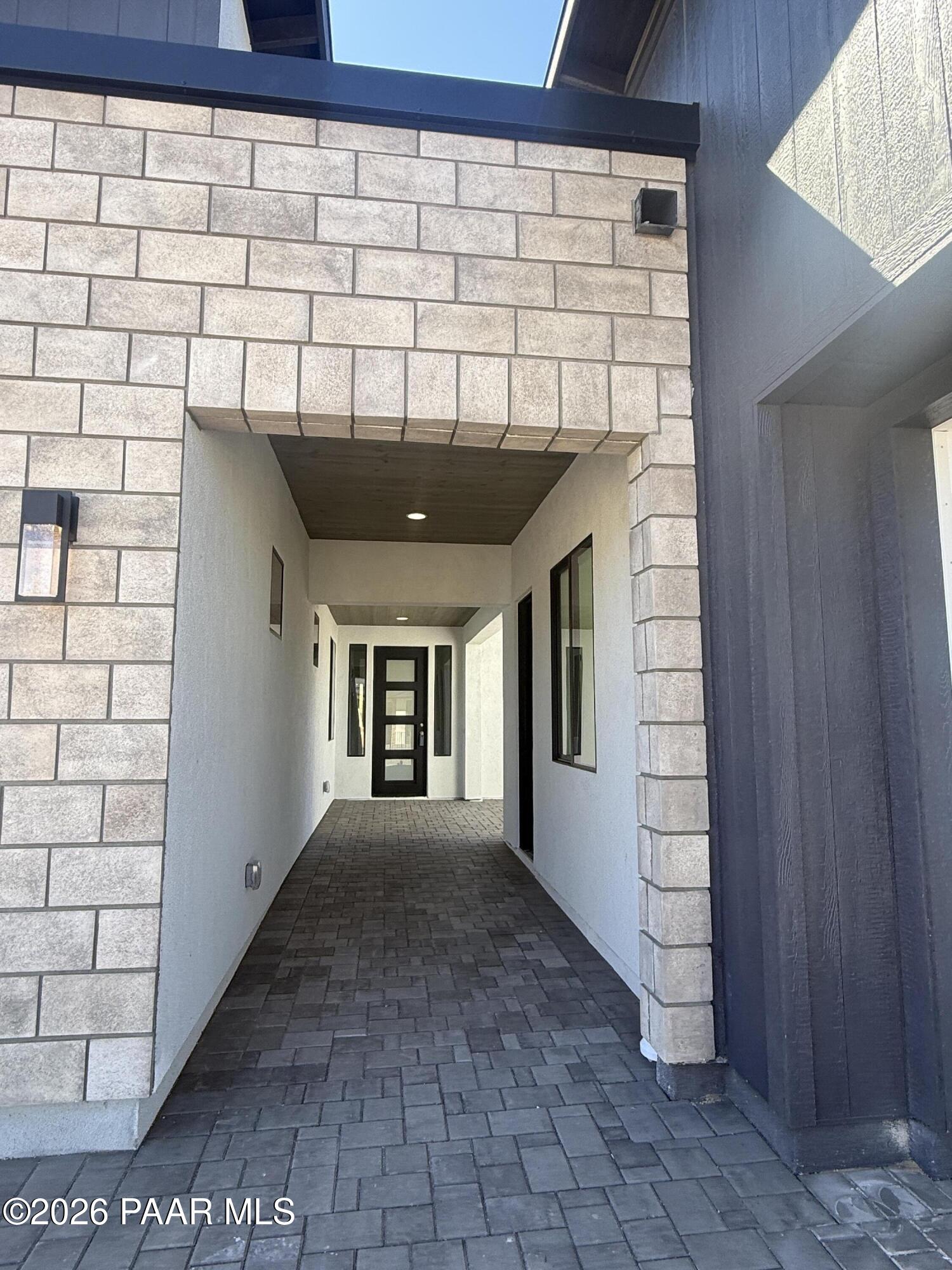 5661 E Blackburn Court