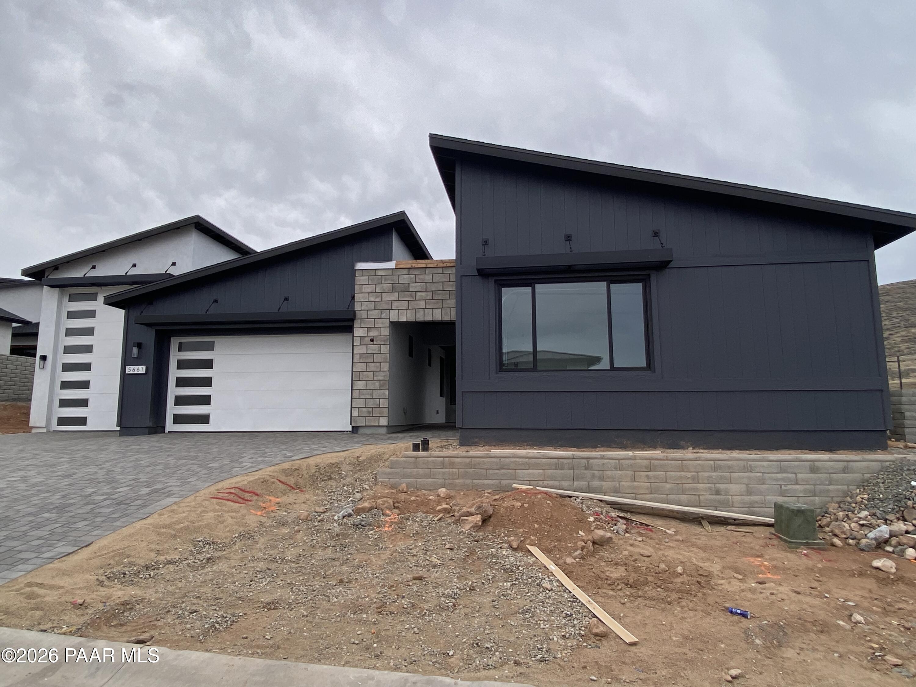 5661 E Blackburn Court