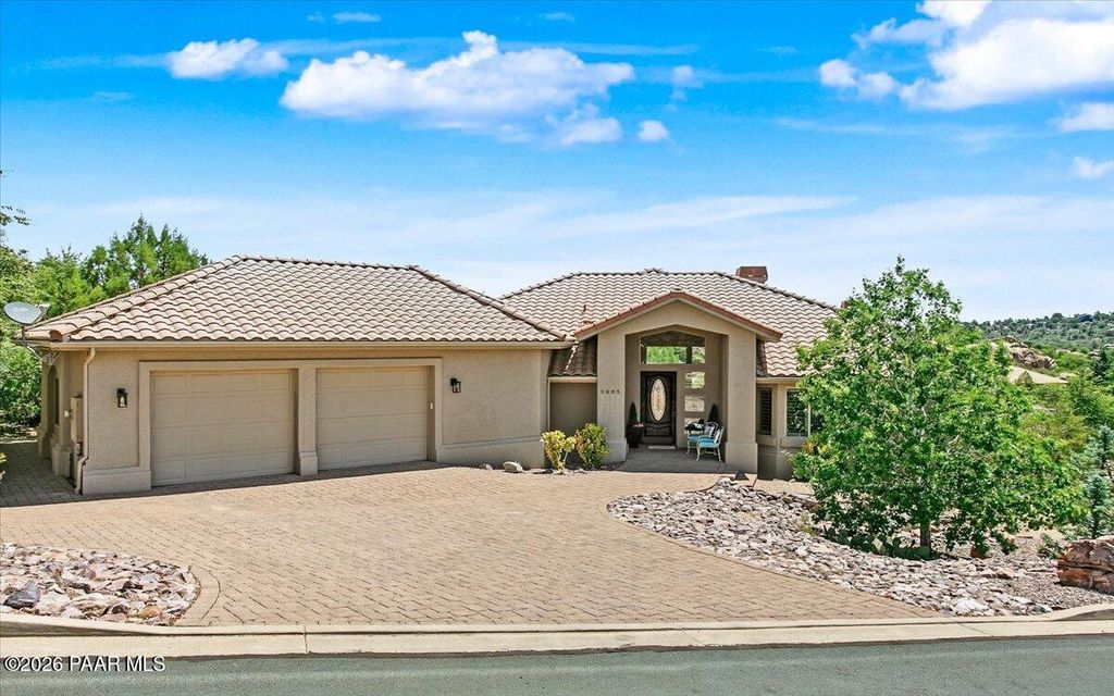 Photo of 3005 La Questa, Prescott, AZ 86305 (MLS # 1083544)