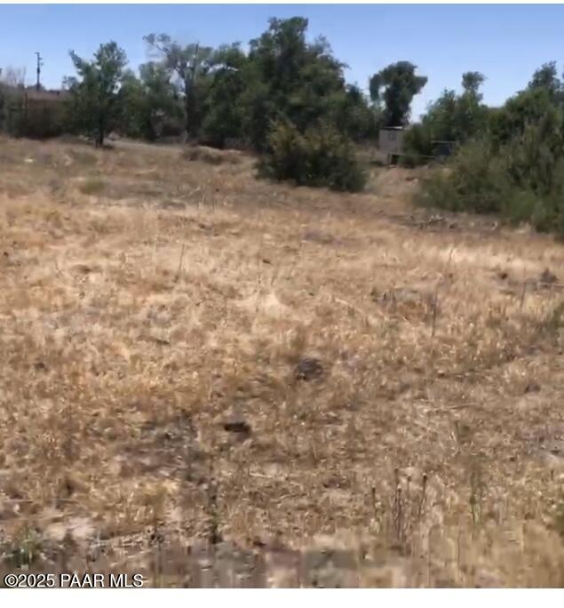 649 W Eldorita Avenue