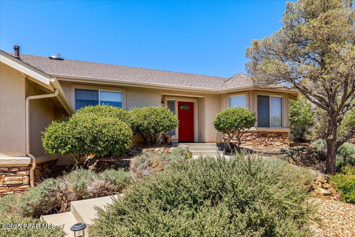1520 Majestic Way