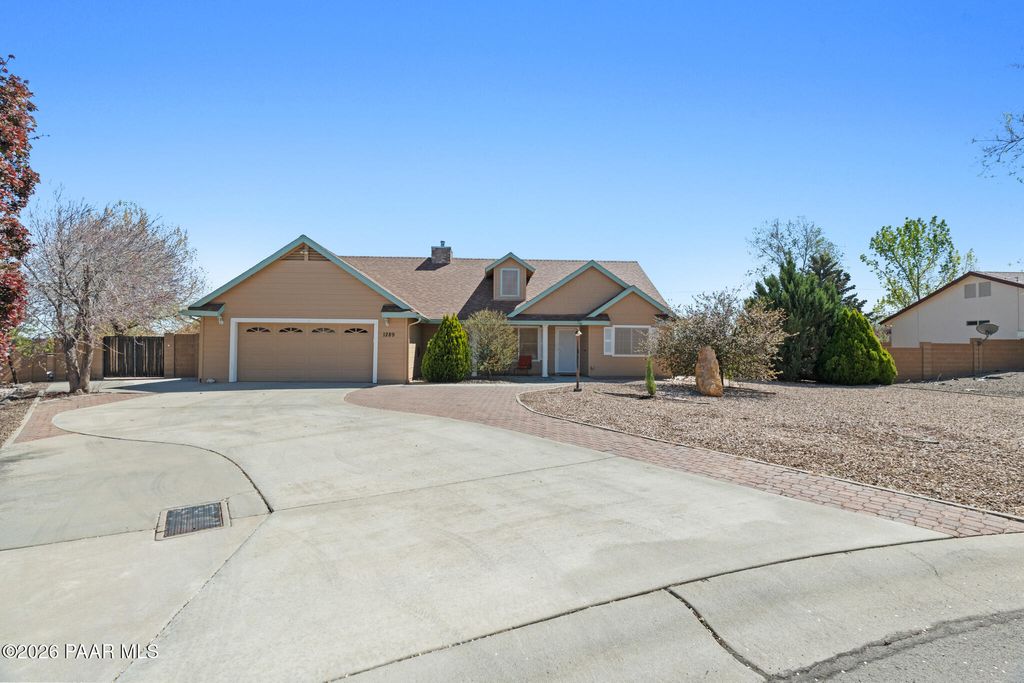 Photo of 1289 Peak View Drive, Chino Valley, AZ 86323 (MLS # 1081091)