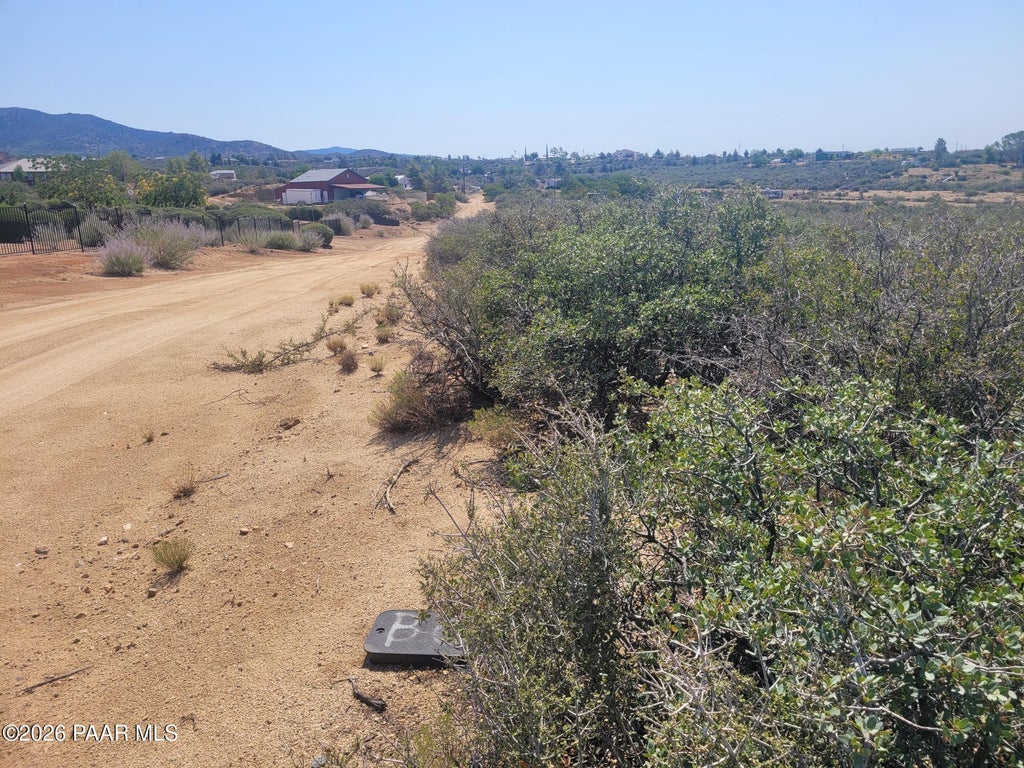 Photo of 8155 W Barrington Road, Wilhoit, AZ 86332 (MLS # 1084296)