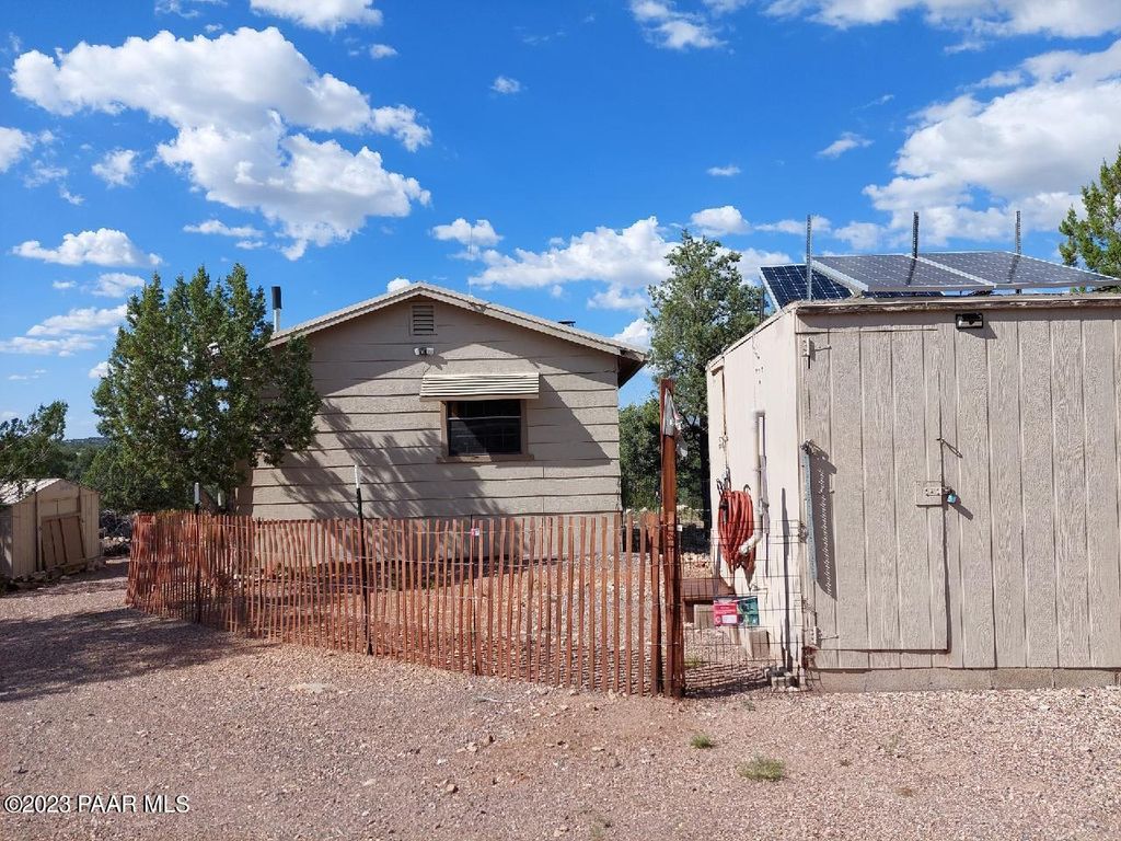 Photo of 57602 N Hermana Lane, Seligman, AZ 86337 (MLS # 1083152)
