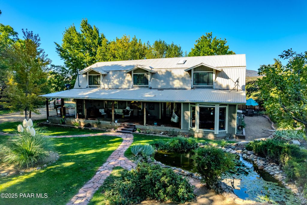 Photo of 12070 W Kelton Lane, Skull Valley, AZ 86338 (MLS # 1077286)