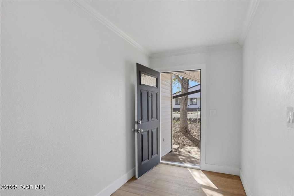 Photo of 20286 E Prickly Pear Drive, Mayer, AZ 86333 (MLS # 1078071)