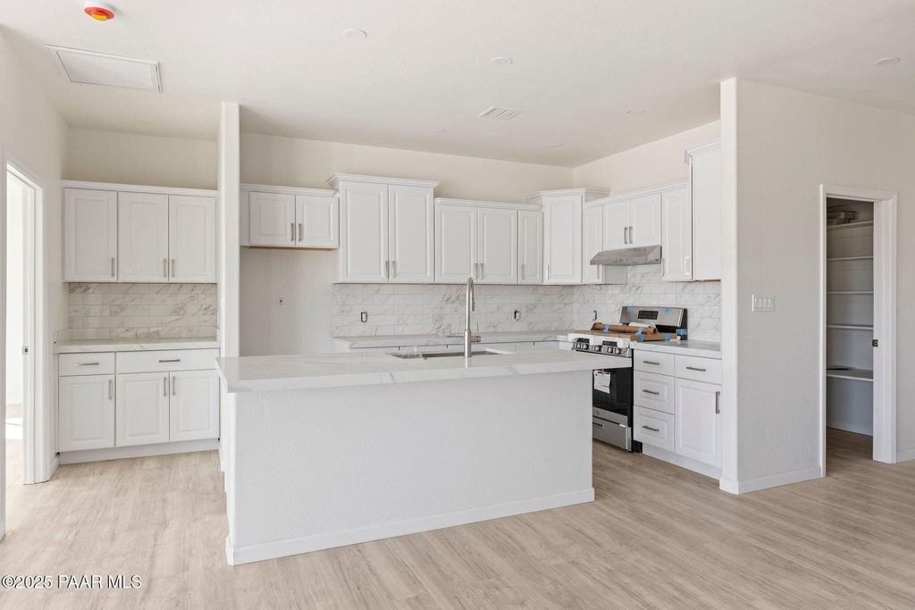 Photo of 7959 E Las Flores Avenue, Prescott Valley, AZ 86314 (MLS # 1078406)