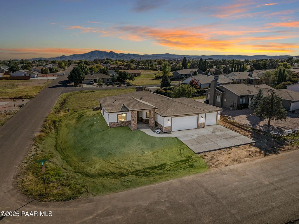 Photo of 7959 E Las Flores Avenue, Prescott Valley, AZ 86314 (MLS # 1078406)