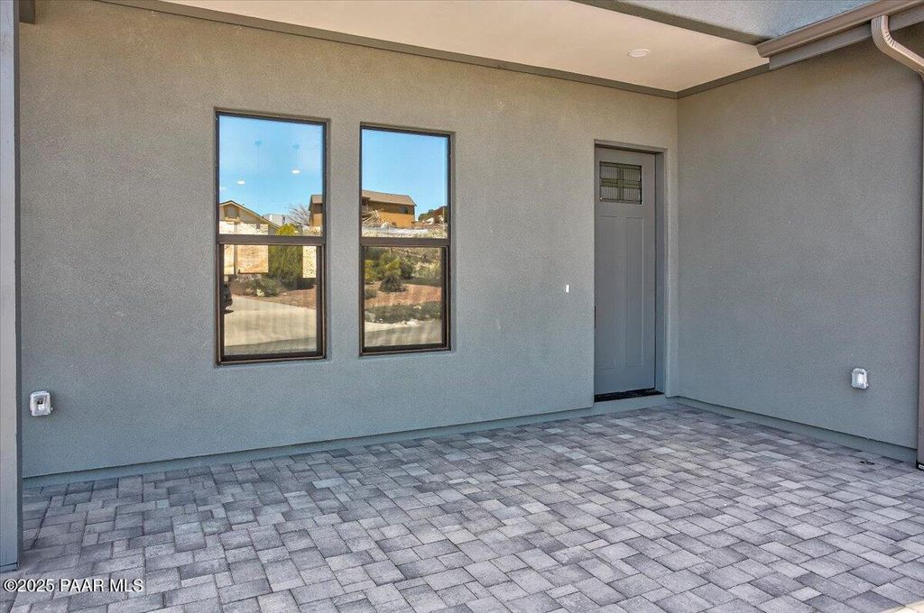 Photo of 9977 E Arrowhead Drive, Prescott Valley, AZ 86314 (MLS # 1079285)