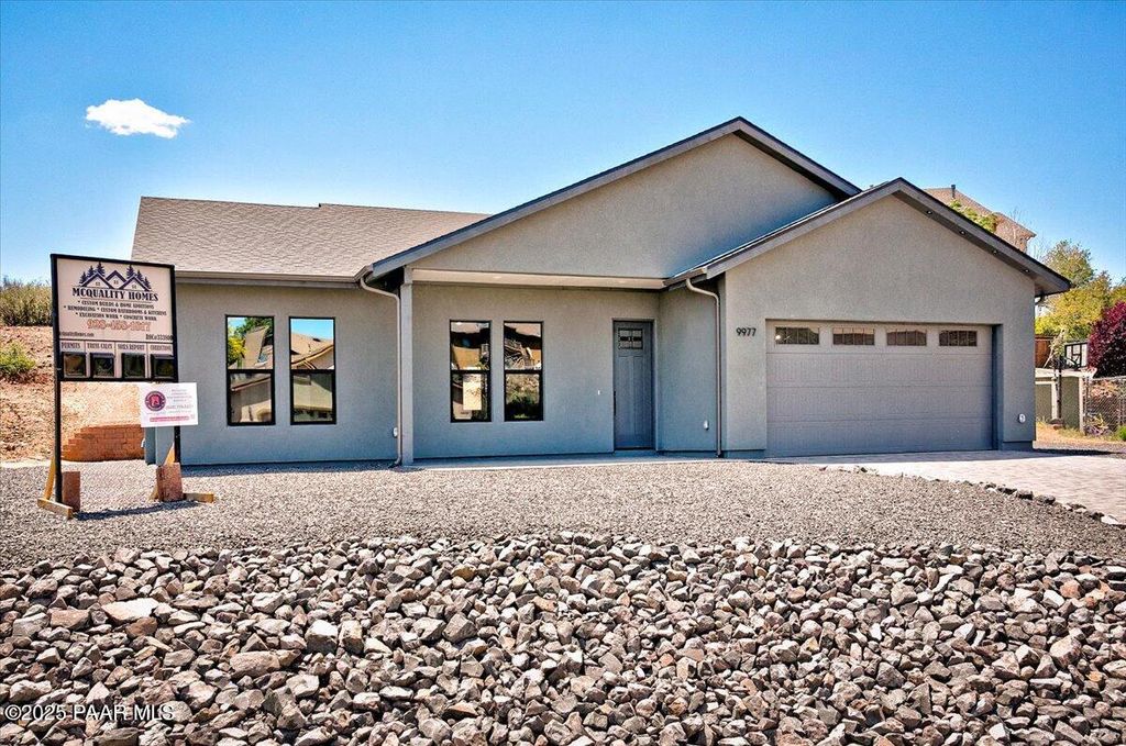Photo of 9977 E Arrowhead Drive, Prescott Valley, AZ 86314 (MLS # 1079285)