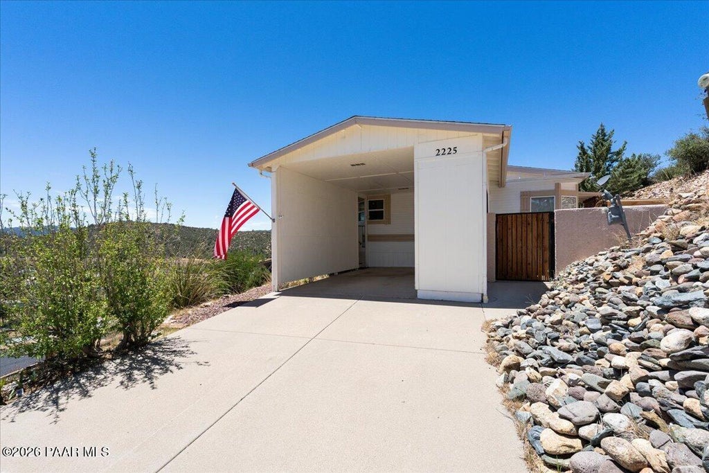 Photo of 2225 Hillside Loop Road, Prescott, AZ 86301 (MLS # 1083451)