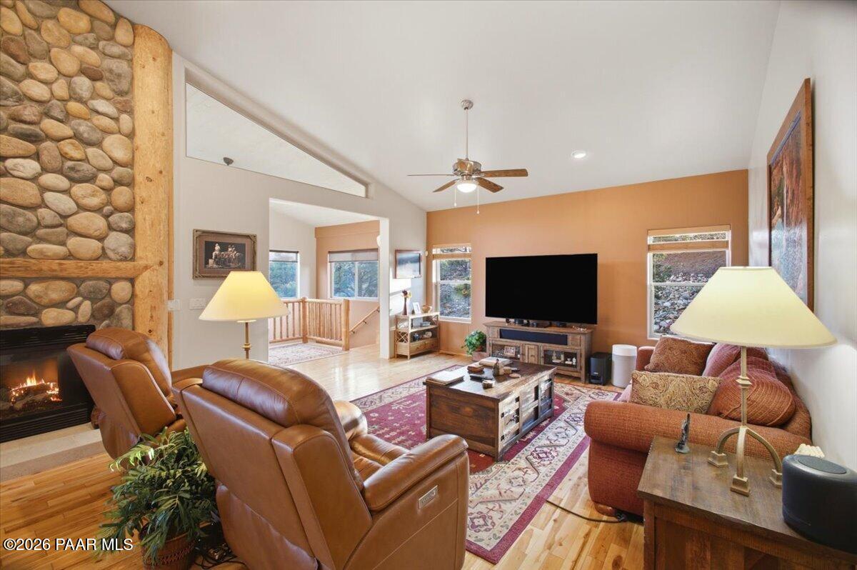 6315 W Blackfoot Trail