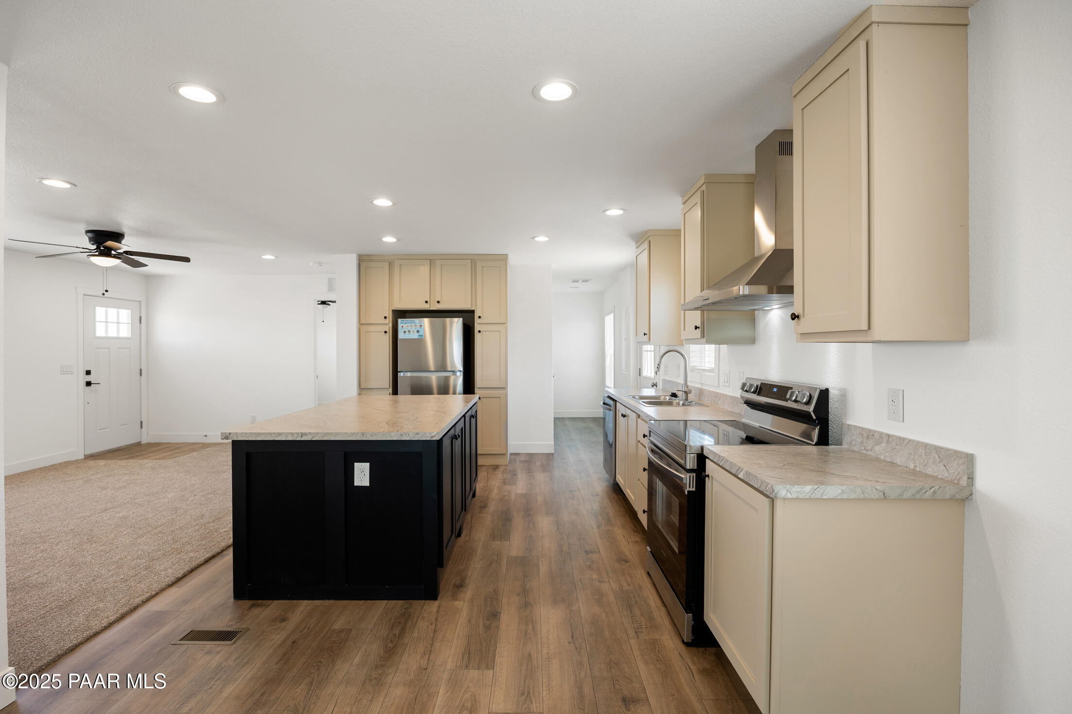 480 W Granada Street