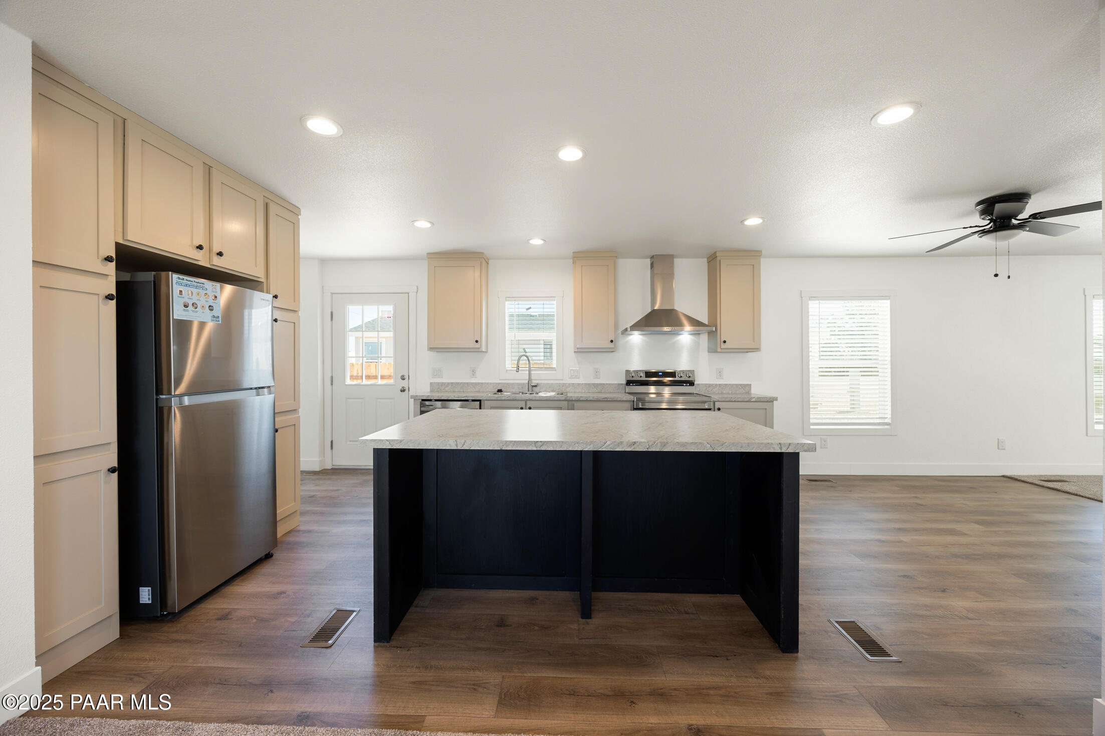 480 W Granada Street