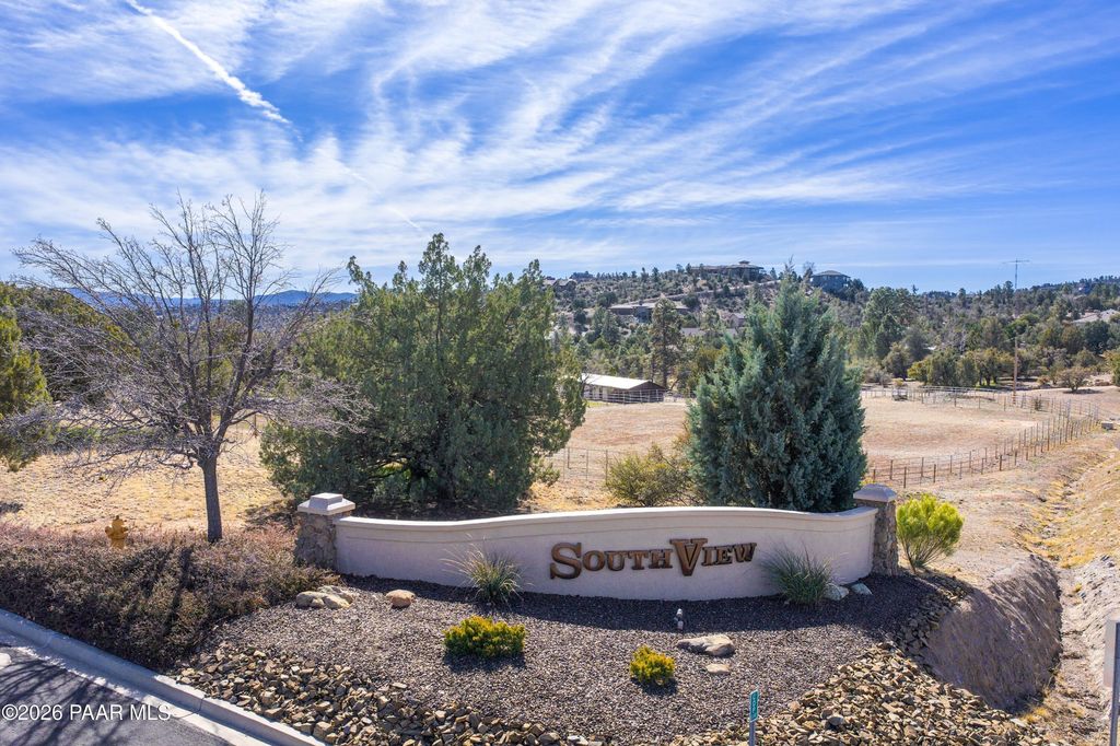 Photo of 3076 La Questa, Prescott, AZ 86305 (MLS # 1079792)